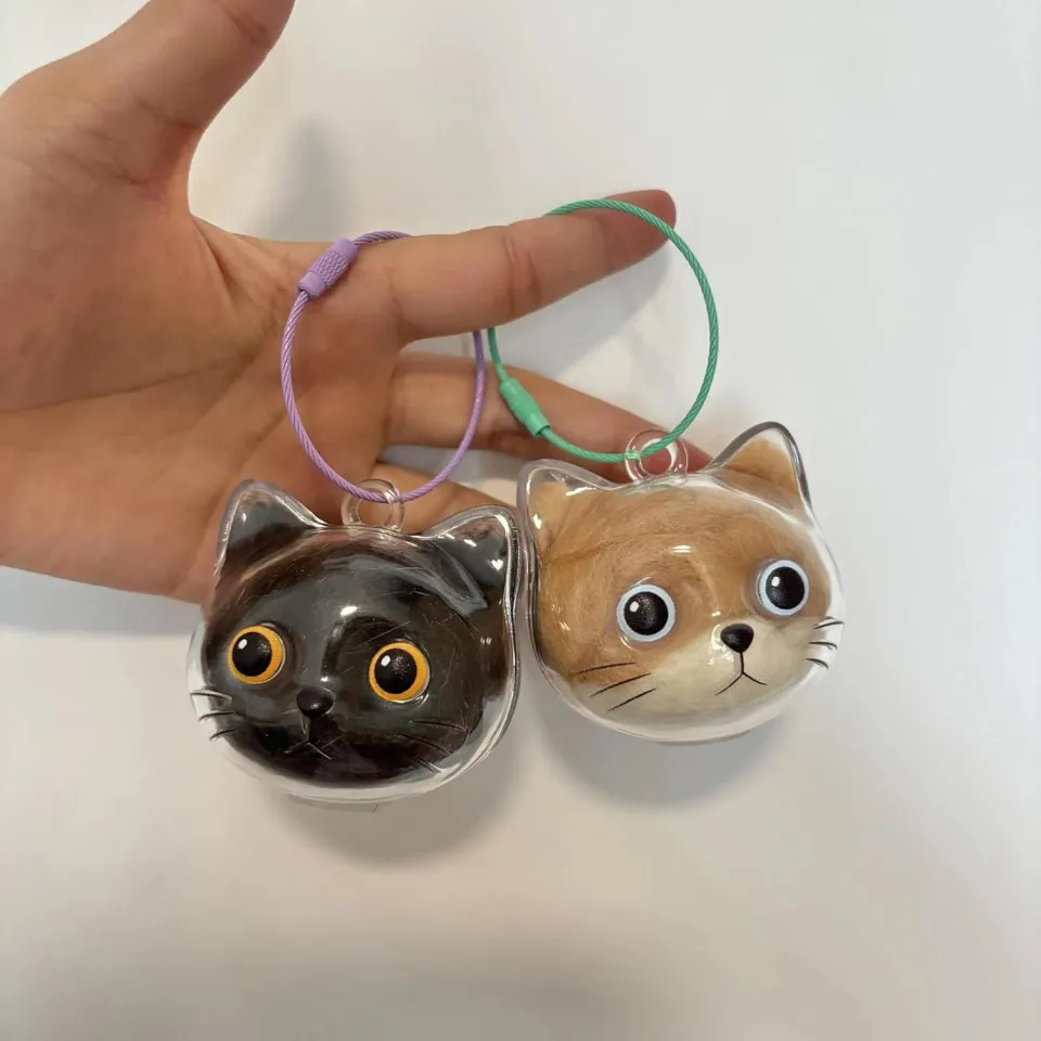 جاکلیدی با مخزن مو طرح صورت گربه Keychain With Cat Hair Container